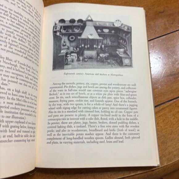 Signed First Edition: A History of Doll Houses by Flora Gill Jacobs - Picture 8 of 12